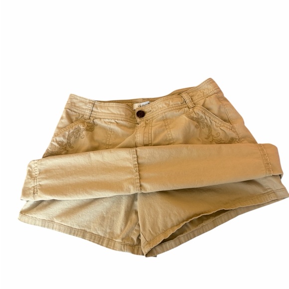 Croft & Barrow Khaki Embroidered Skort - Picture 4 of 7
